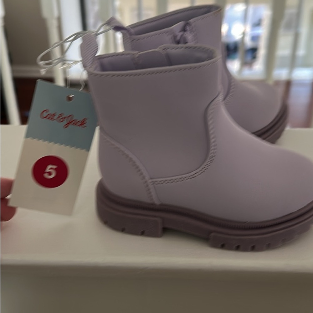 Target Purple Ankle Boots with Streamlined Design